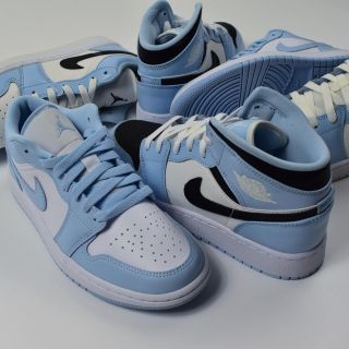 Colour of the year?🧊 ~ 👟tyto tenisky i mnoho dalších v různých velikostech skladem na @sellect.shop ~