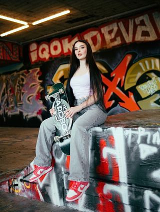 Jak se ti líbí tyhle Dunk Low ‘Archeo Pink’? 👟💗 Posledních pár kusů je teď online za 1 490 Kč Koukni na sellect.cz dříve...